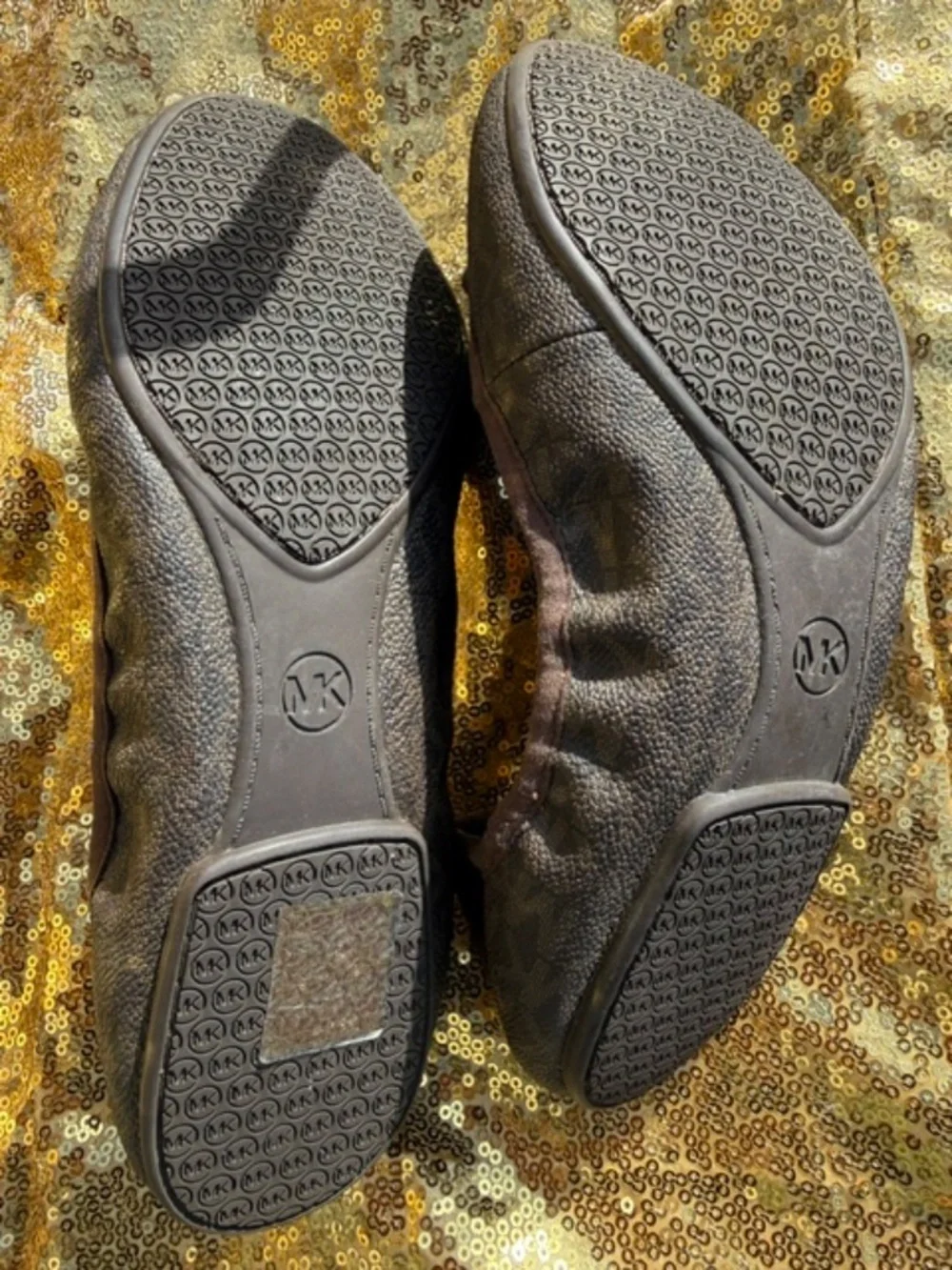 Micheal Kors Leather Monogram City Ball Ballet Flats